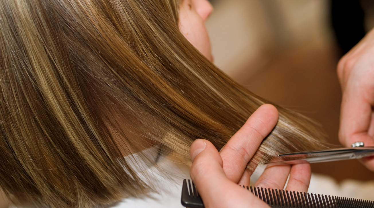 10 Reasons to Schedule Regular Haircuts